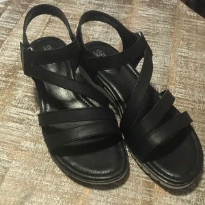 Euro soft Cantara Sandals - Size 9.5 Black